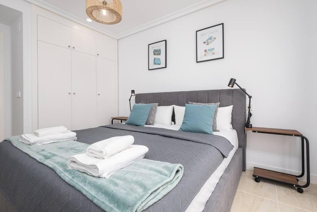 Apartment Beautiful 1 Bed Duplex Penthouse With Views Rdr327 *