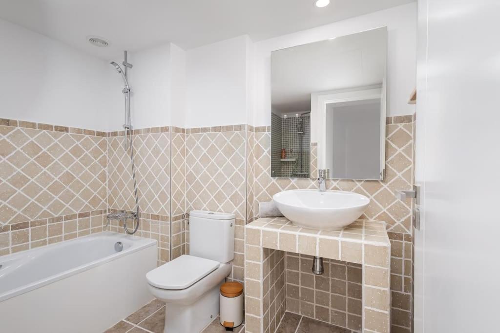 Beautiful 1 Bed Duplex Penthouse With Views Rdr327 * Estepona
